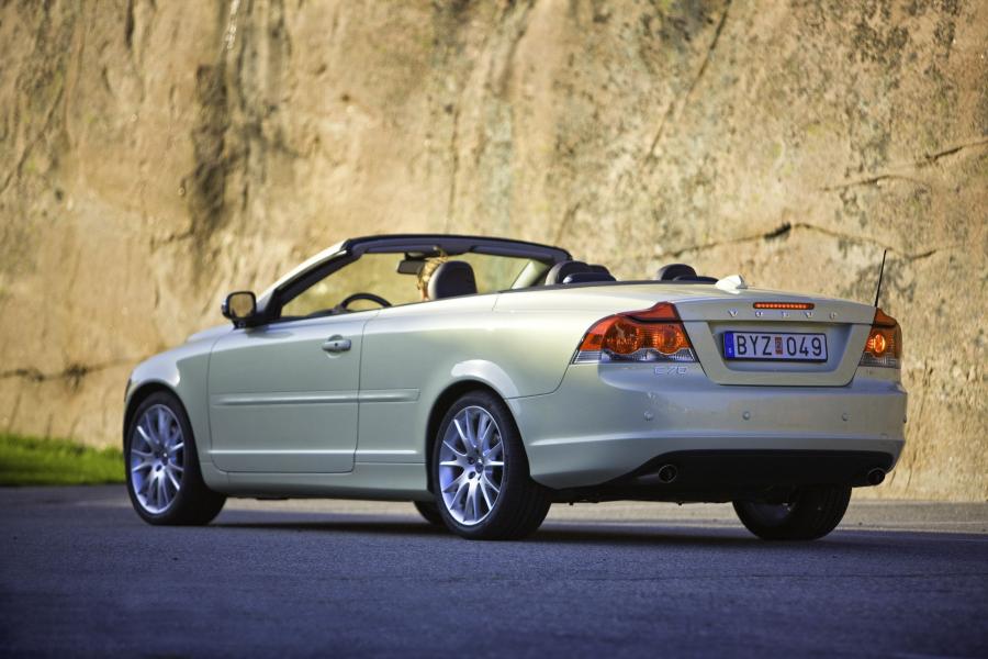  Volvo C70 T5 2009 года  (фото 10 из 45)
